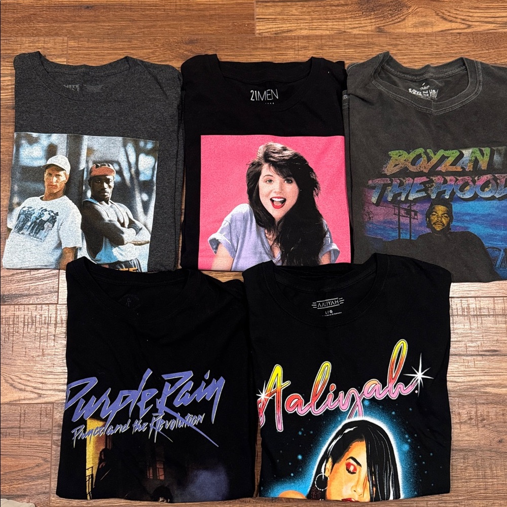 Men’s Graphic 5 T-Shirt Lot sz: Large